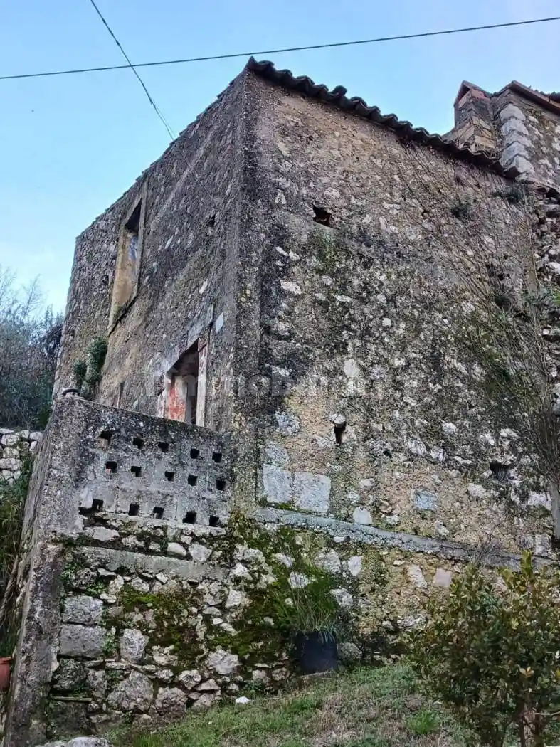 Rustico - Casale in vendita a Colle San Magno