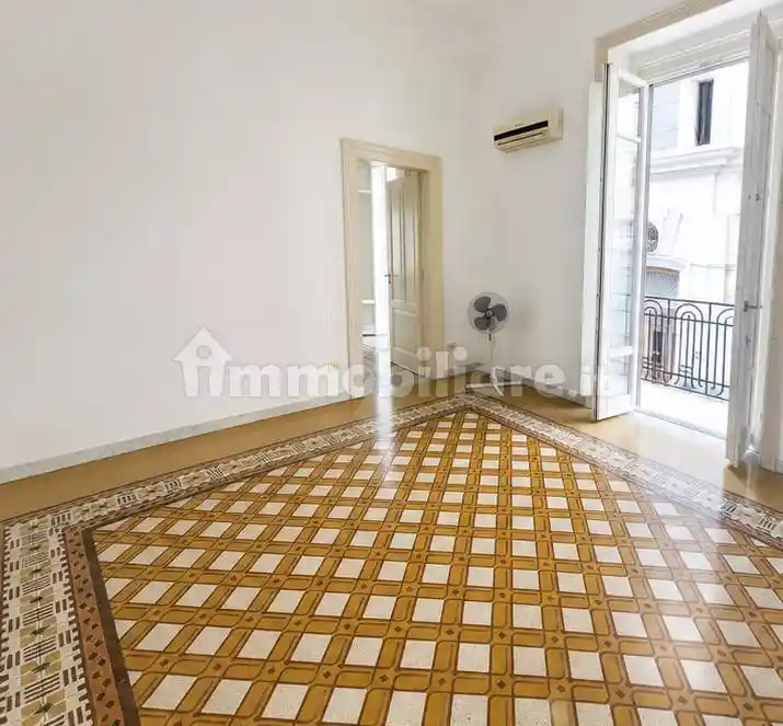 Appartamento in vendita a Salerno