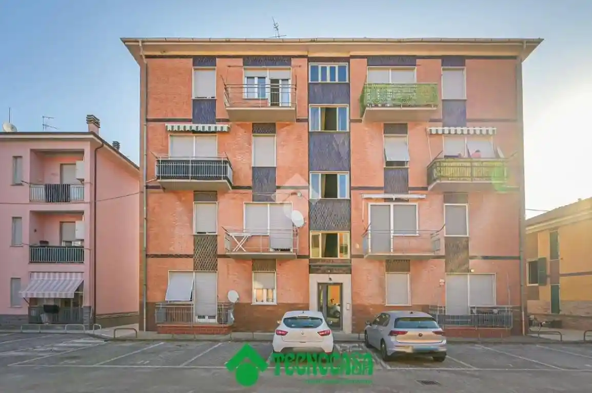 Appartamento in vendita a Follo