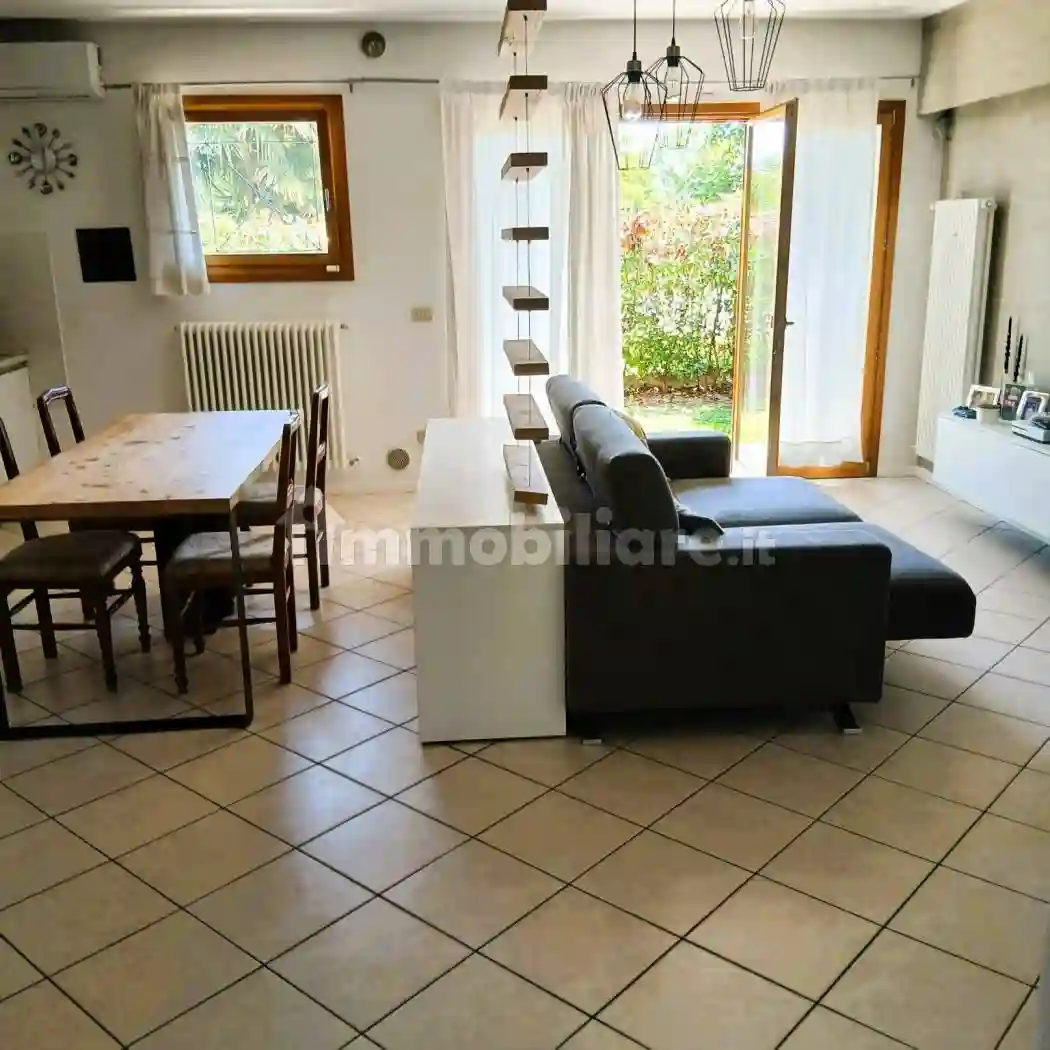 Villetta a schiera - foto 2