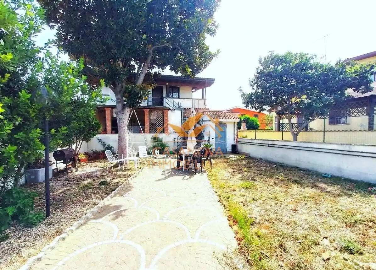 Villa in vendita a Ardea