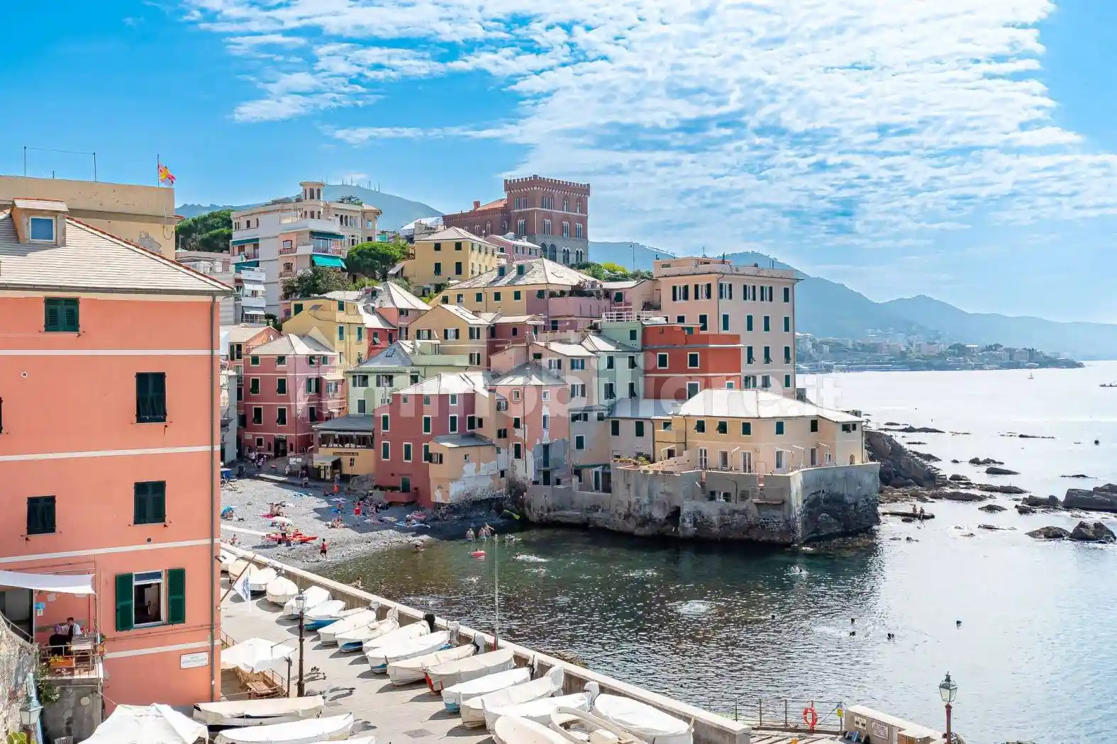 Appartamento in vendita a Genova