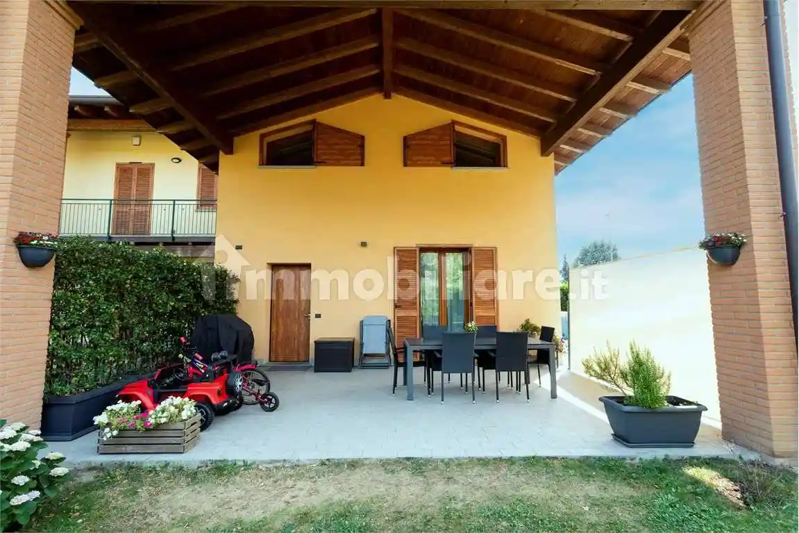 Villa in vendita a Alserio