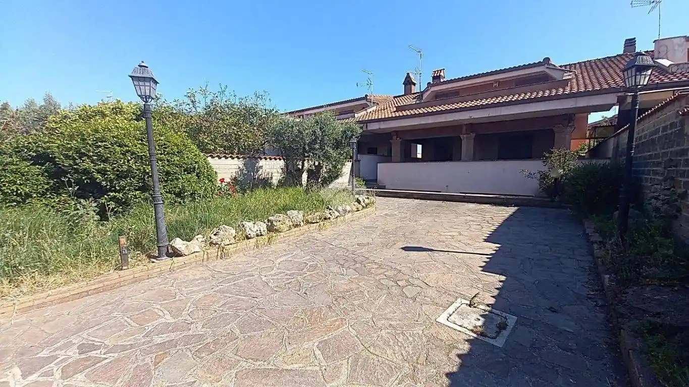 Villa in vendita a Ardea