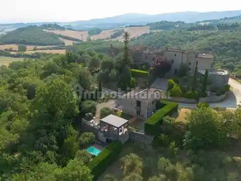 Villa in vendita a Colle di Val d'Elsa