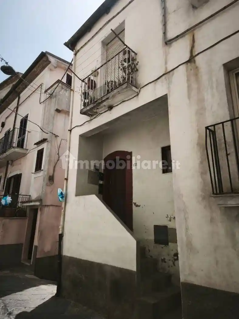 Palazzo - Edificio in vendita a Itri