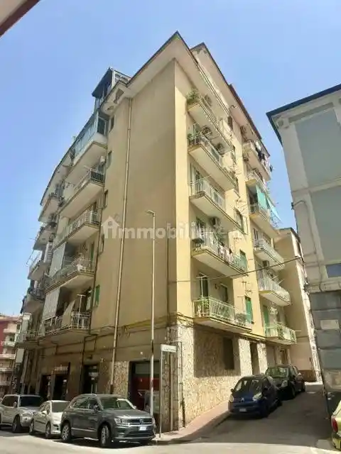 Appartamento in vendita a Salerno