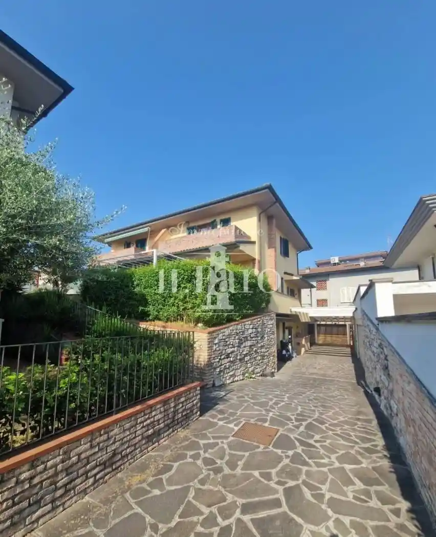 Villetta a schiera in vendita a Campi Bisenzio