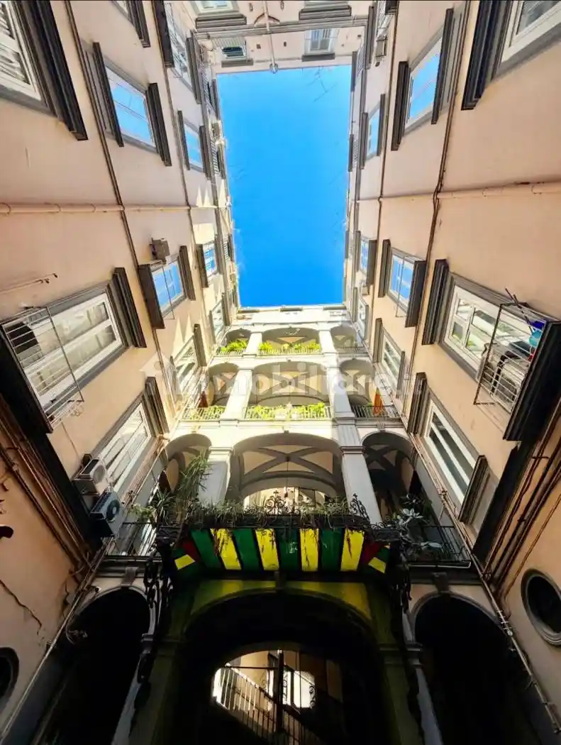Appartamento in vendita a Napoli
