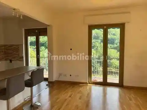 Appartamento in vendita a Montoggio