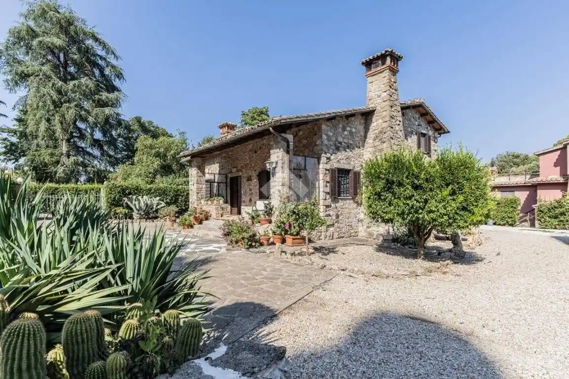 Villa in vendita a Manziana