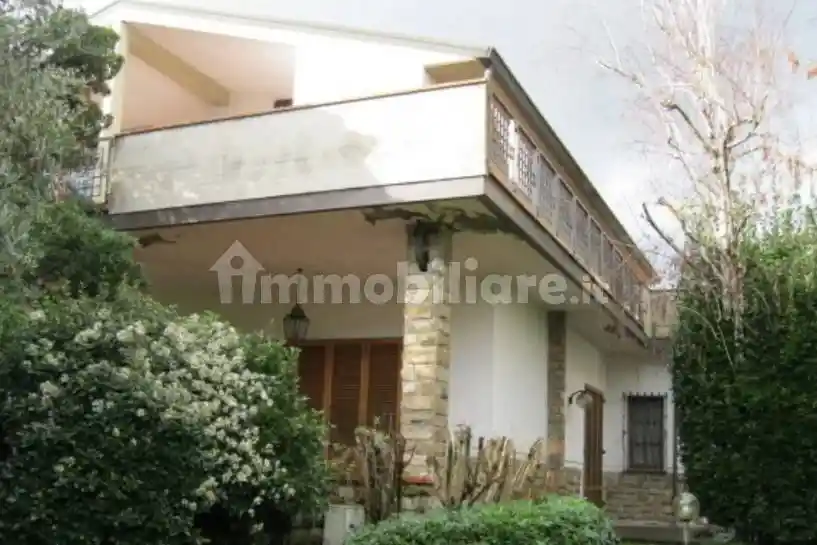 Villa in vendita a Campi Bisenzio
