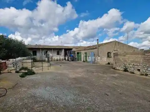 Rustico - Casale in vendita a Ragusa