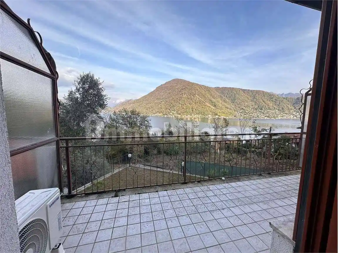 Appartamento in affitto a Brusimpiano