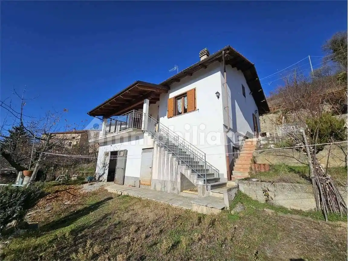 Casa indipendente in vendita a Scagnello