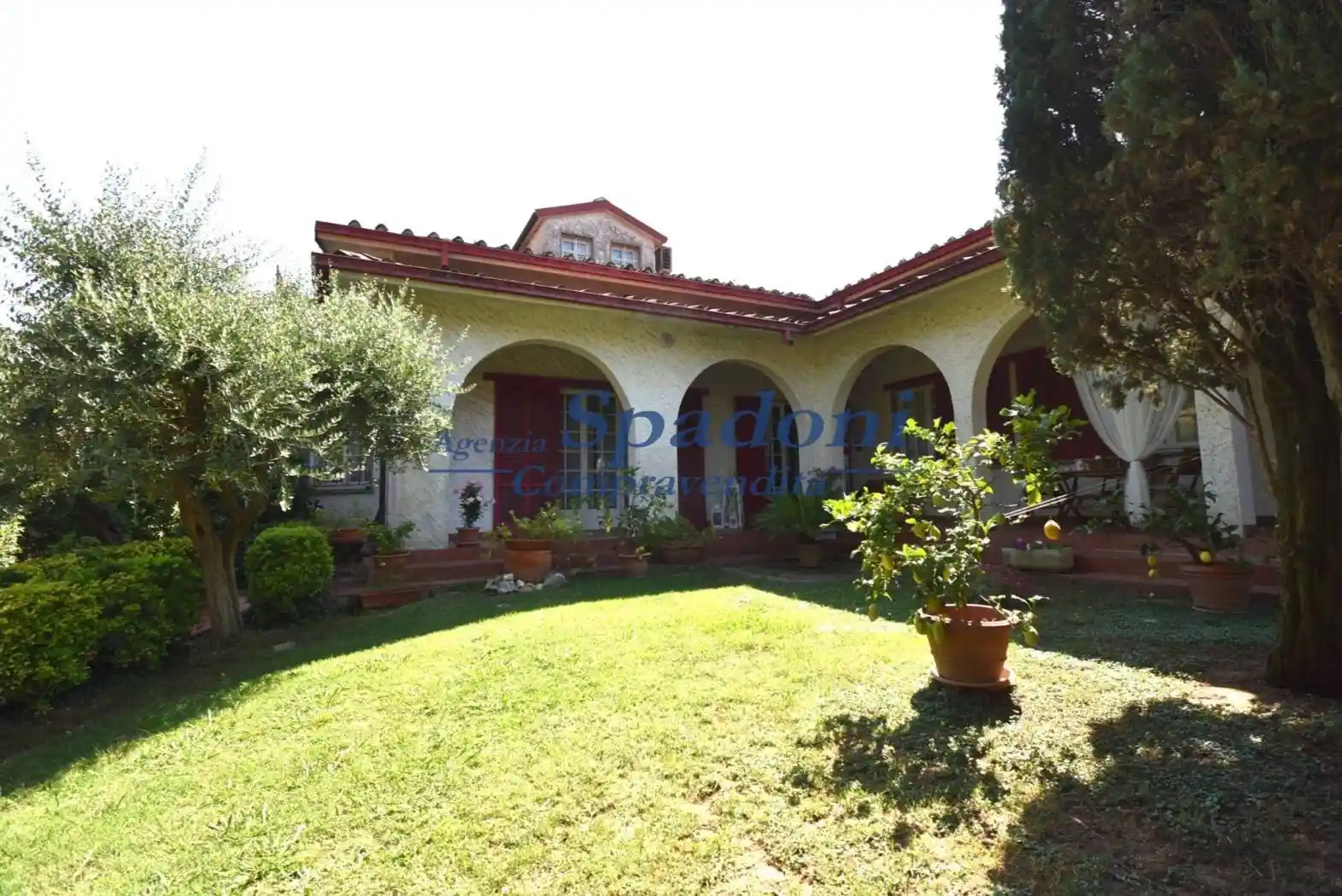Villa in vendita a Massa e Cozzile