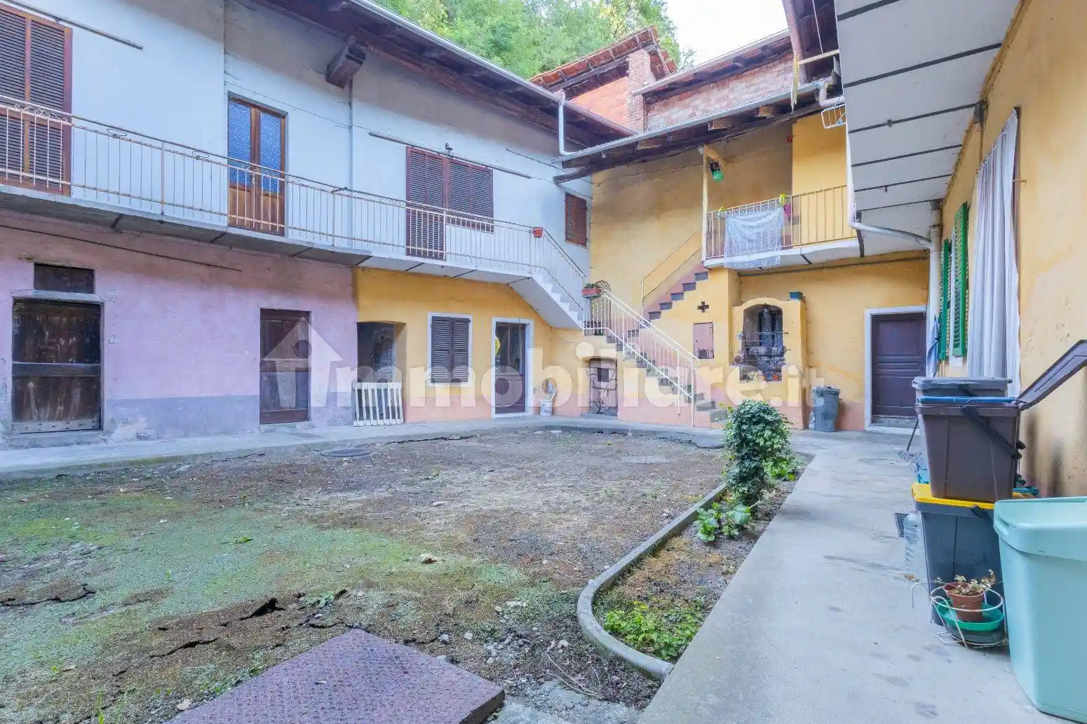 Casa indipendente in vendita a Serravalle Sesia