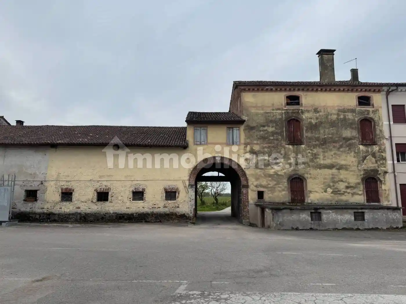 Rustico - Casale in vendita a Schiavon