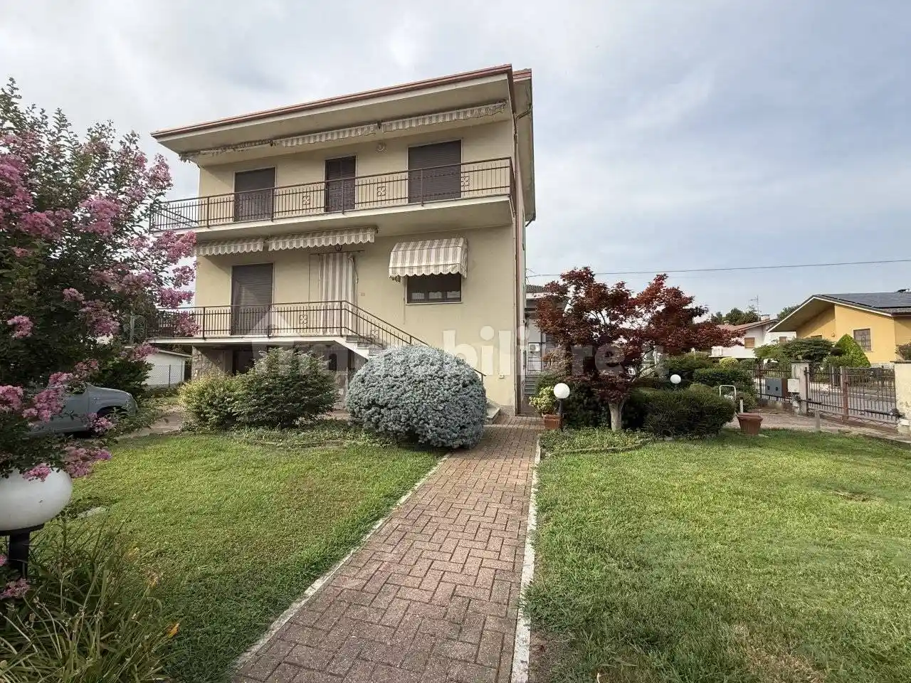 Villa in vendita a Castelvetro Piacentino
