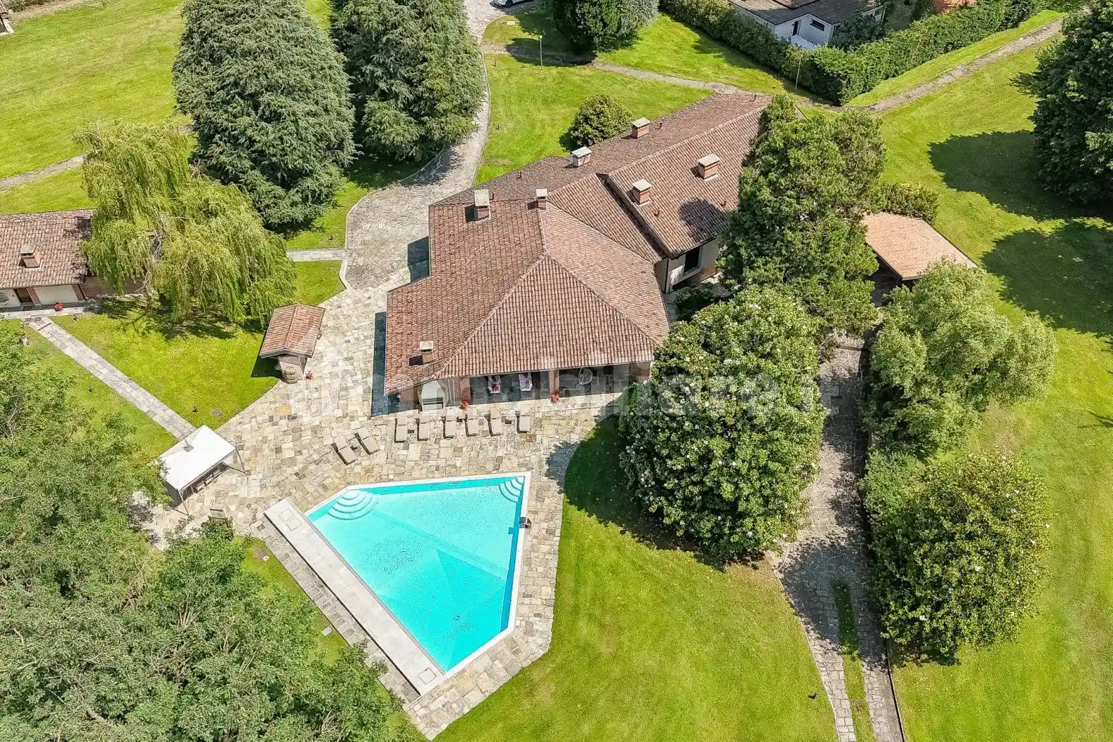 Villa in vendita a Abbiategrasso
