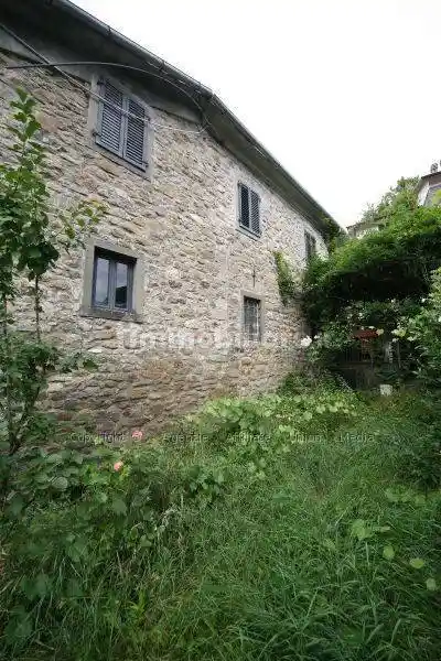 Villa in vendita a Comano