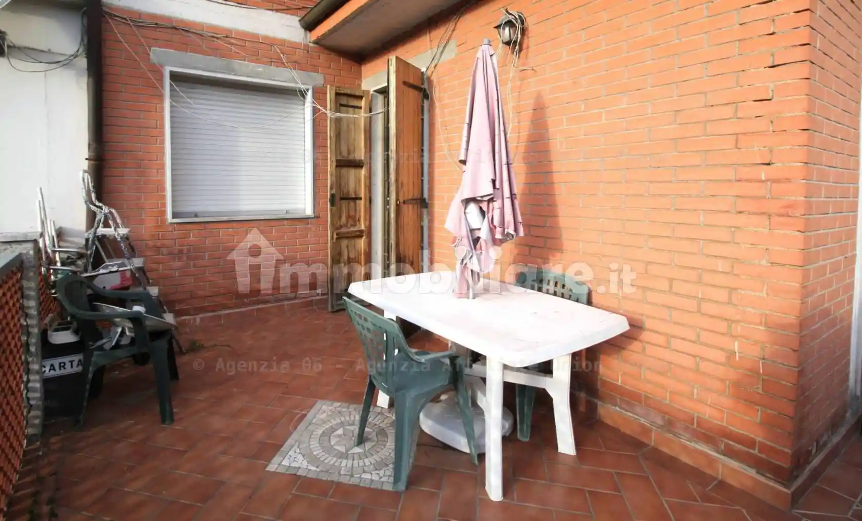 Appartamento in vendita a Vezzano Ligure