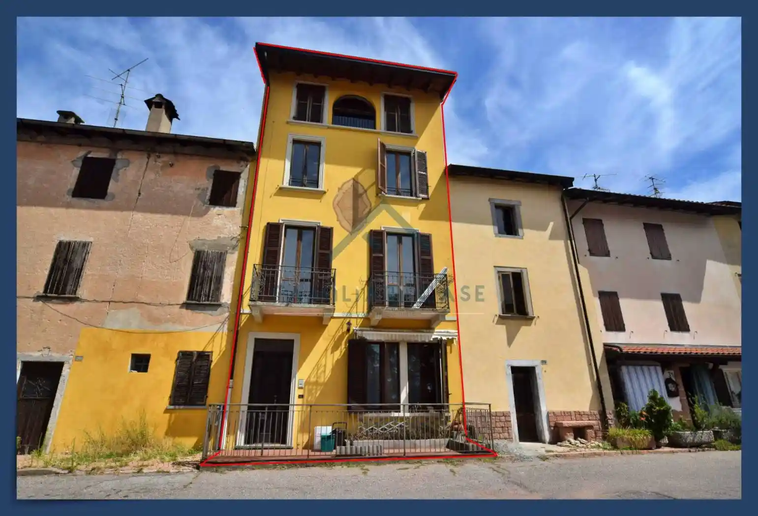 Casa indipendente in vendita a Cuasso al Monte