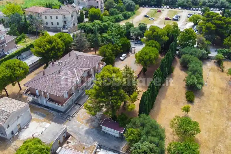 Villa in vendita a Sirolo