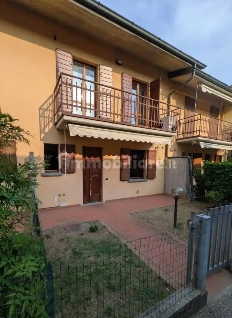 Villetta a schiera in vendita a Seriate