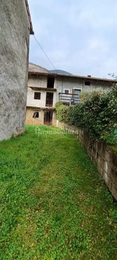Rustico - Casale in vendita a Polcenigo