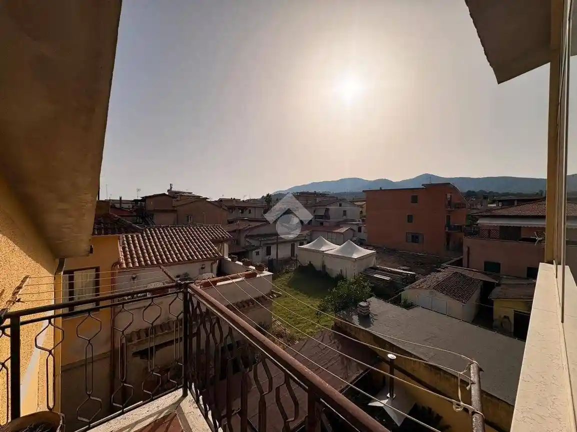 Appartamento in vendita a Lariano