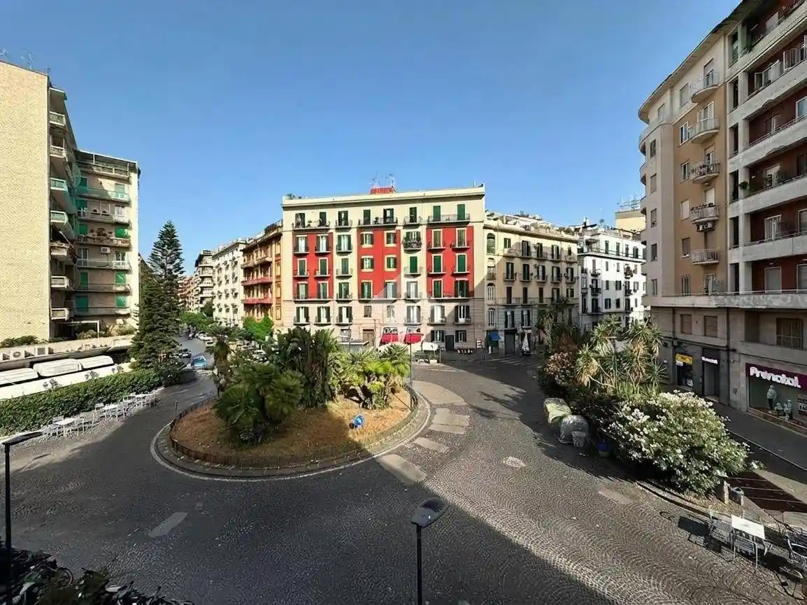Appartamento in vendita a Napoli