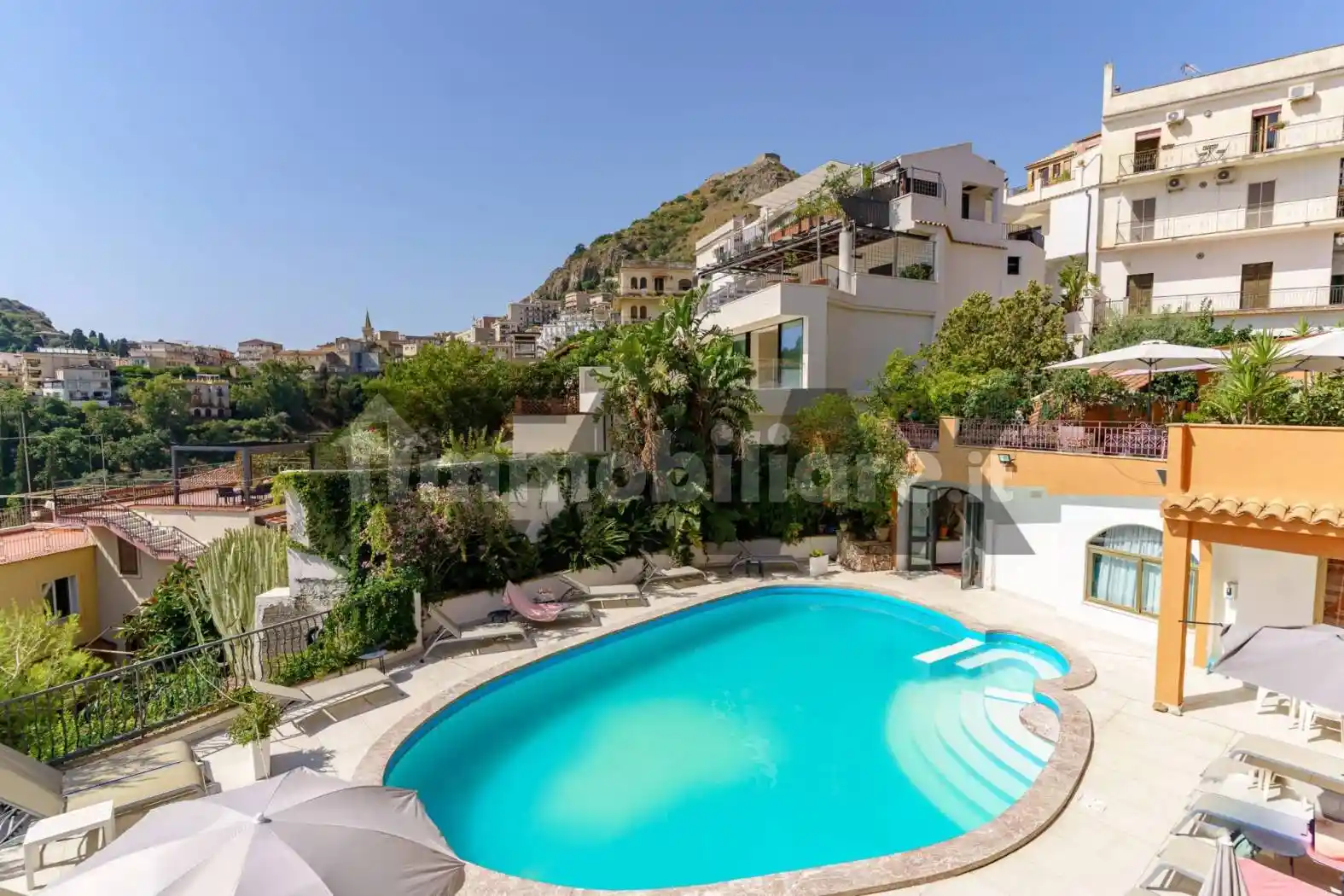 Appartamento in vendita a Taormina