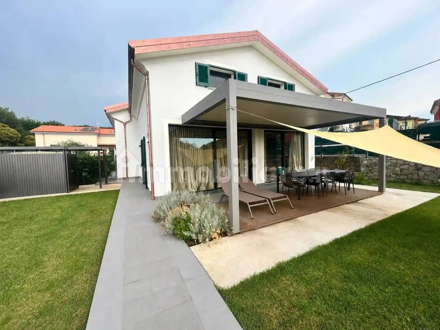 Casa indipendente in vendita a Santo Stefano di Magra