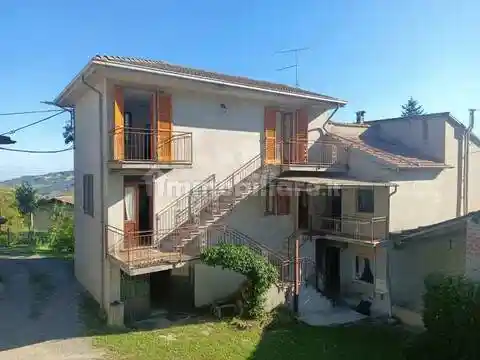 Villa in vendita a Alta Val Tidone