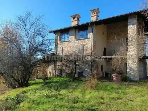 Rustico - Casale in vendita a Alta Val Tidone
