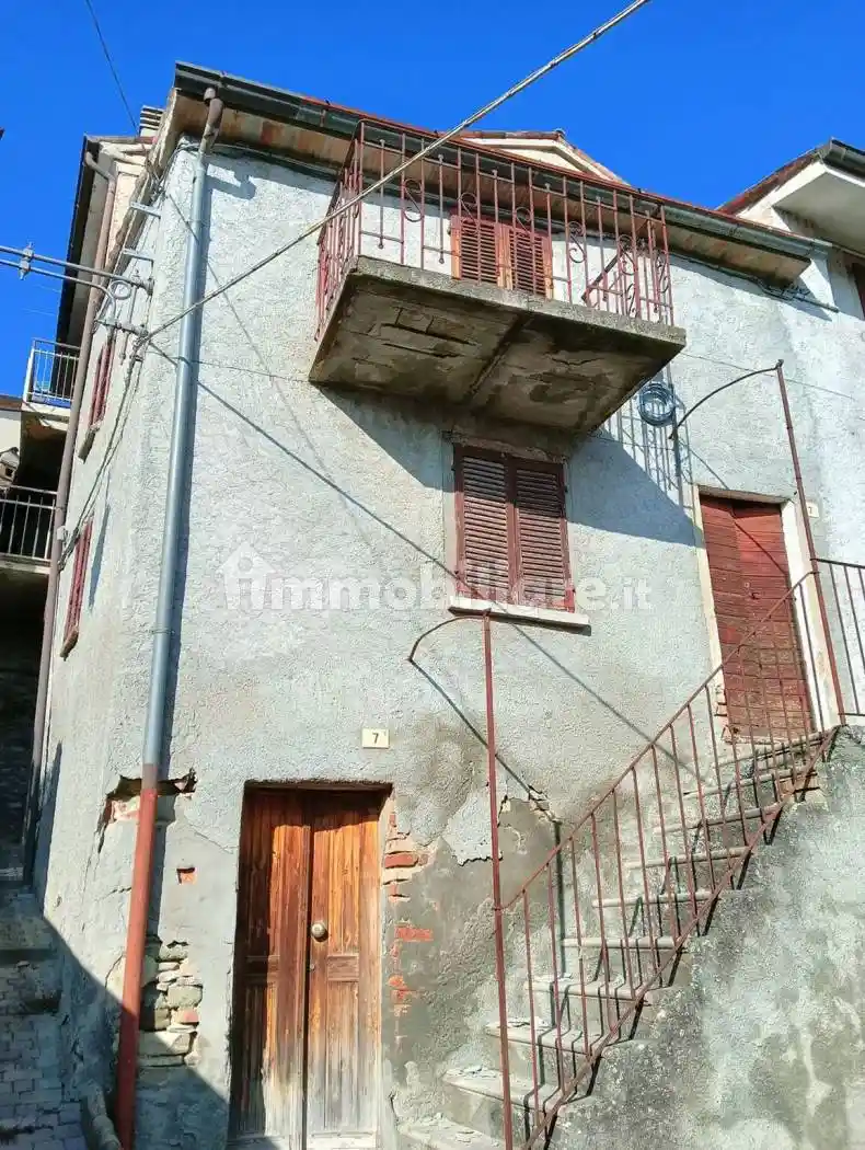 Villa in vendita a Alta Val Tidone