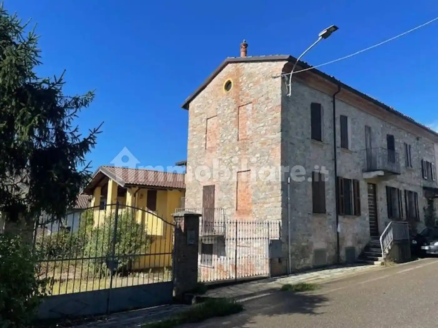 Rustico - Casale in vendita a Zavattarello
