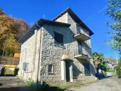 Villa in vendita a Zavattarello