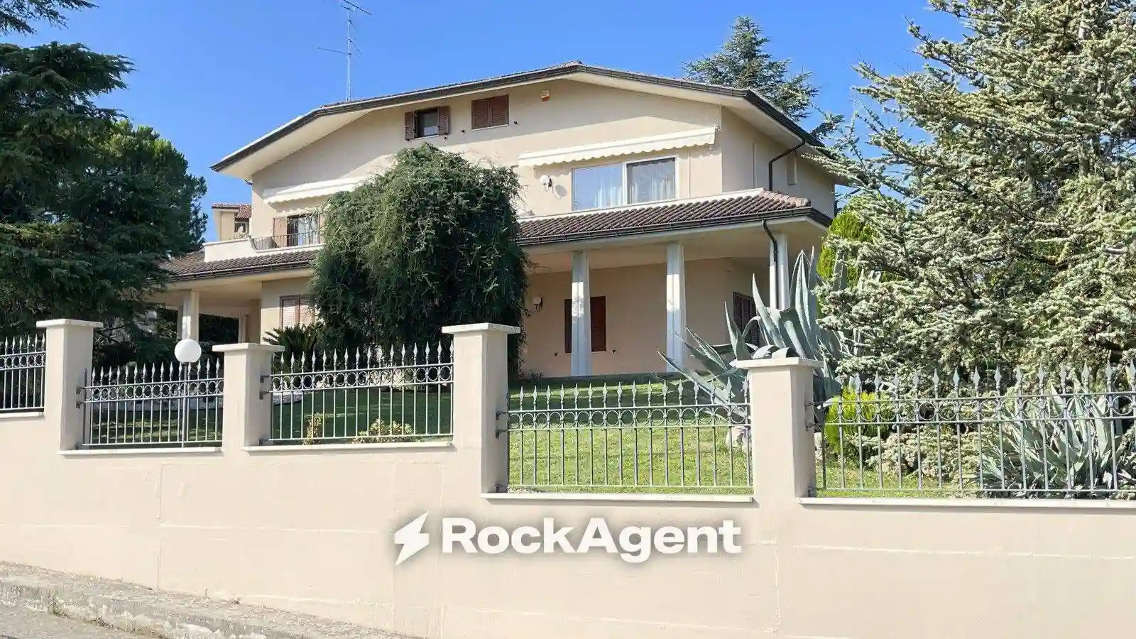 Villa - foto 2
