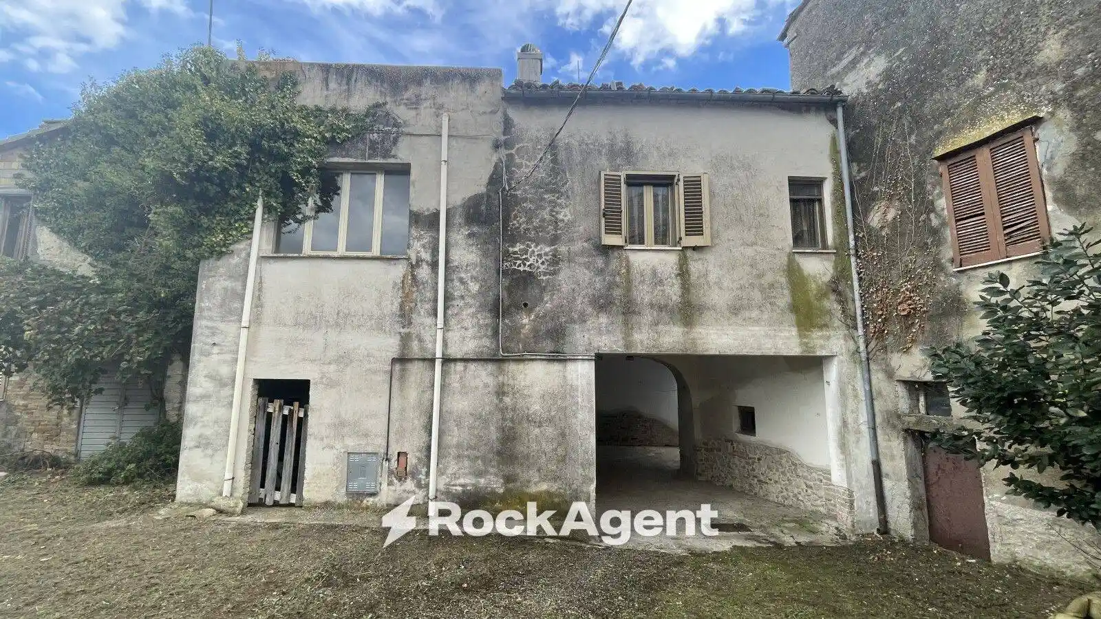 Casa indipendente in vendita a Bellante
