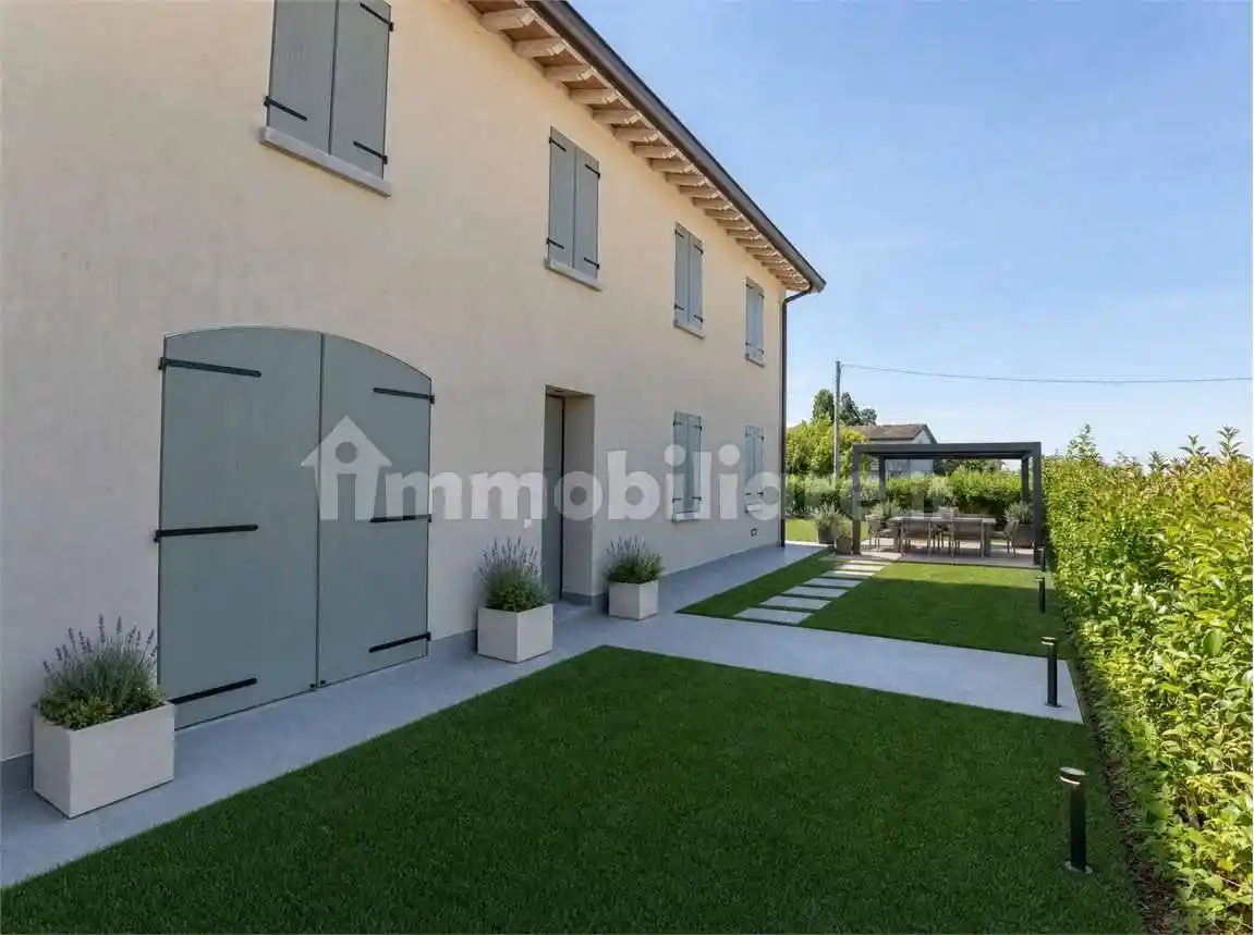 Villa in vendita a Carpi