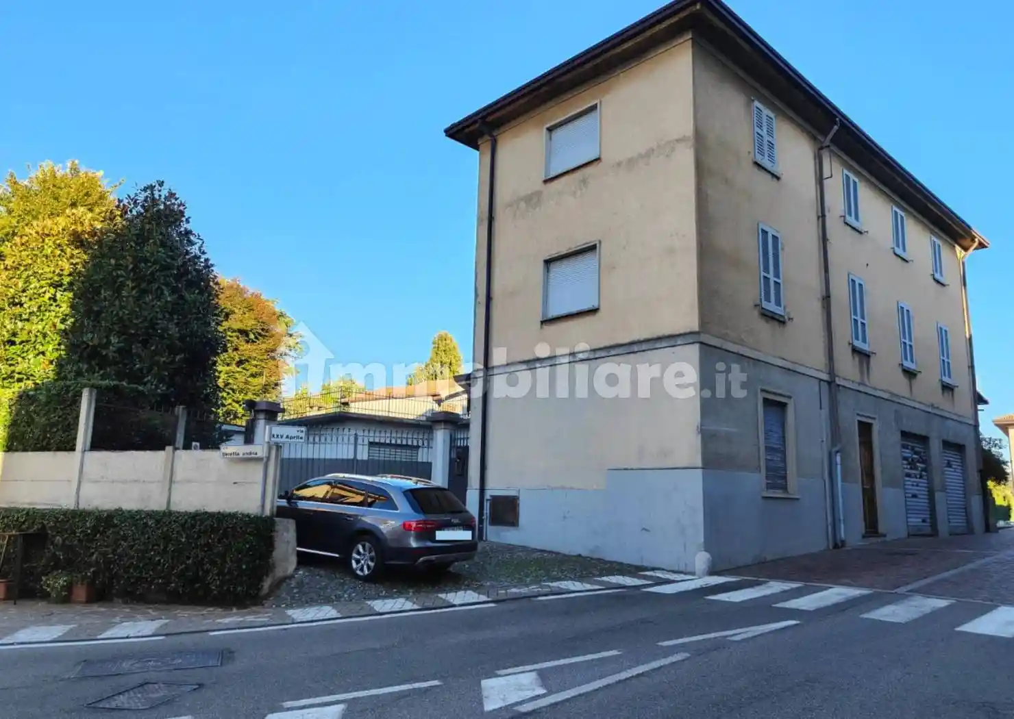 Palazzo - Edificio in vendita a Costa Masnaga