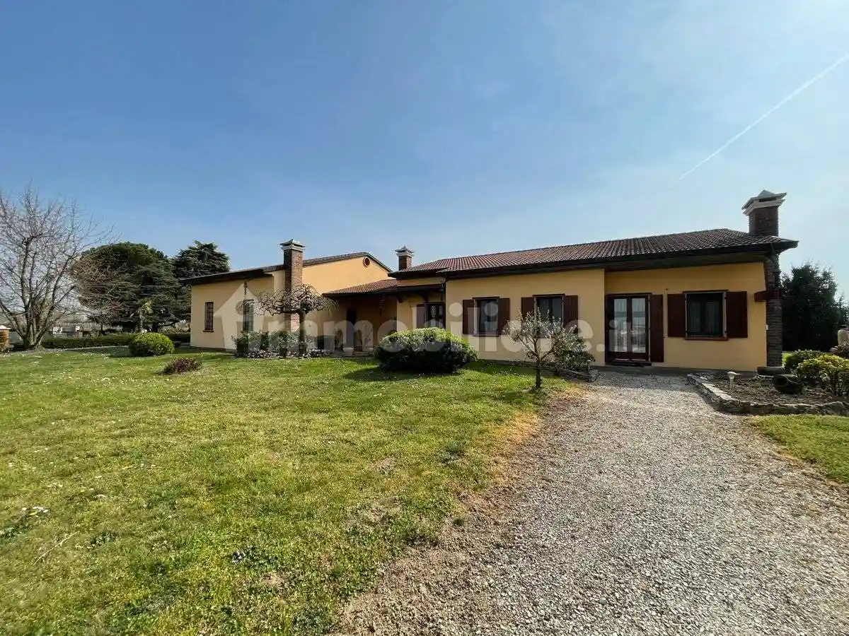 Villa in vendita a Legnago
