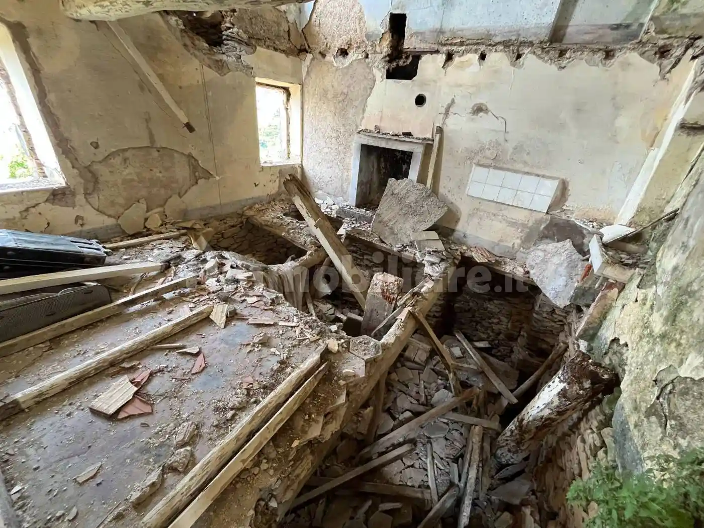 Casa indipendente in vendita a Montignoso