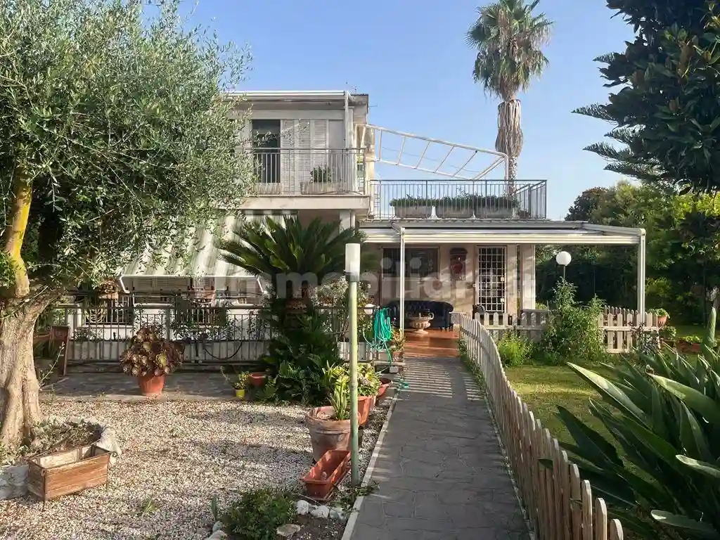 Villa - foto 2