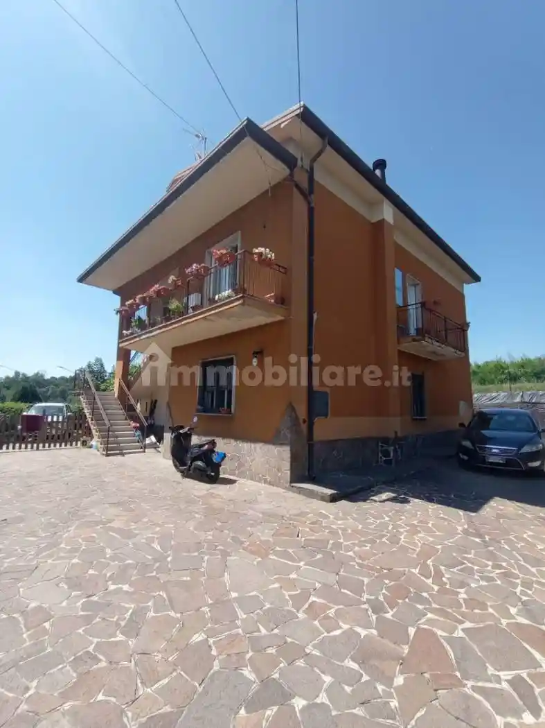 Appartamento in vendita a Rogeno