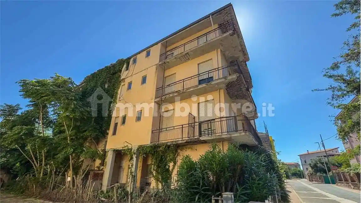 Palazzo - Edificio in vendita a Bosa
