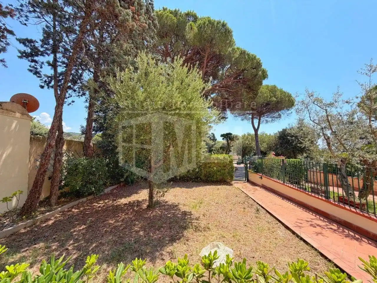 Appartamento in vendita a Livorno