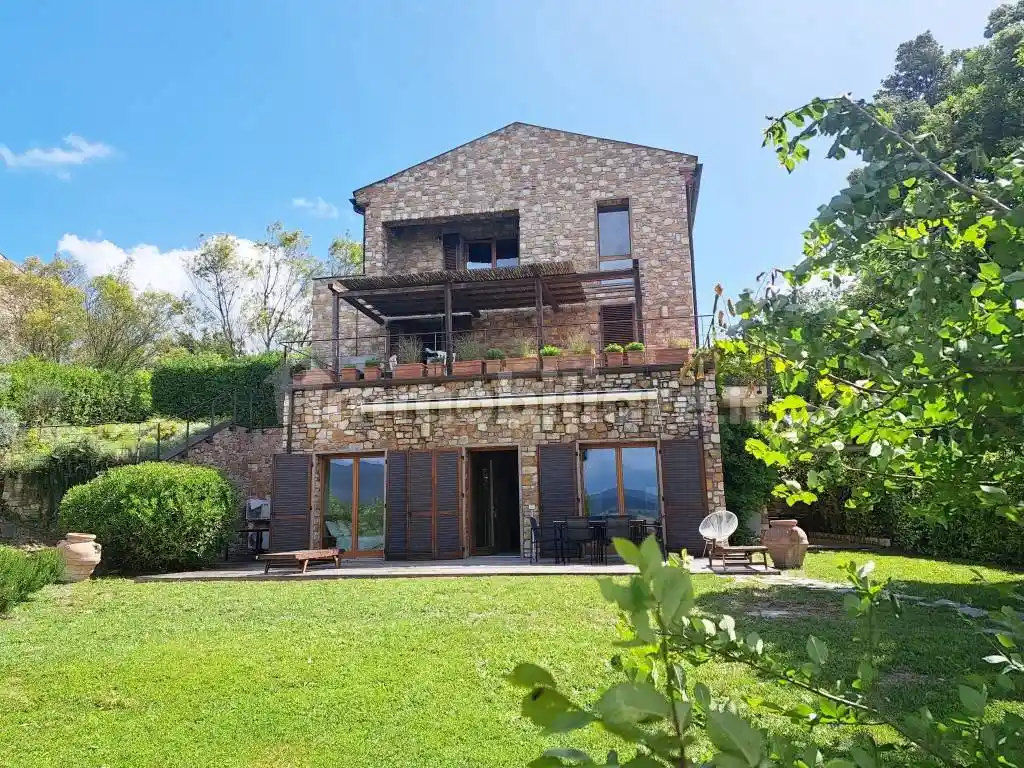 Appartamento in vendita a Volterra